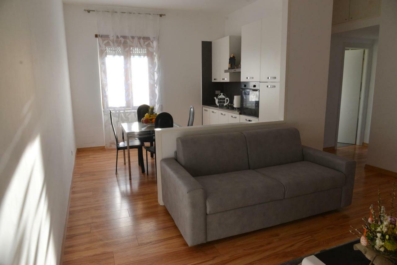 Apartemen 60 m² dengan 2 kamar tidur dan 1 kamar mandi pribadi di Bandara Fiumicino Bagian luar foto